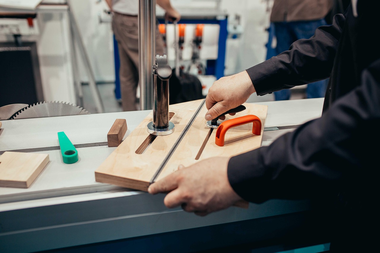 大量出售电话卡：王者代练app详情下载教程