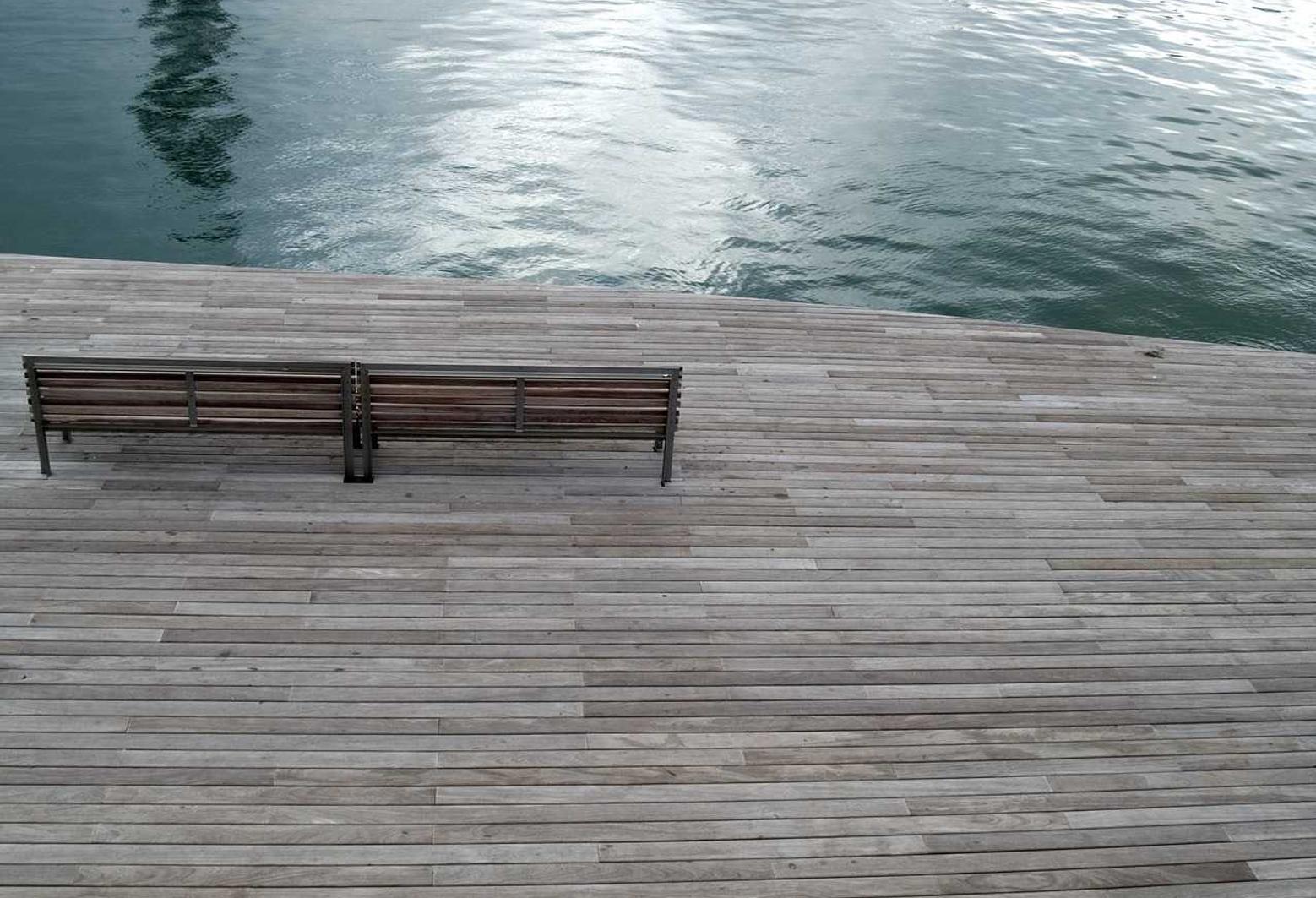 微信小号买卖：“如何在短信营销中更加直接地与客户沟通？”