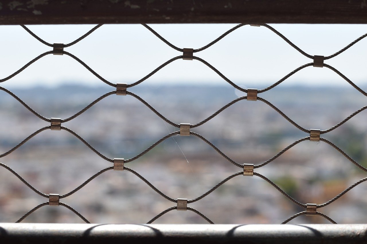 免费攻击网站|黑客西部：抢走一份底线的工作